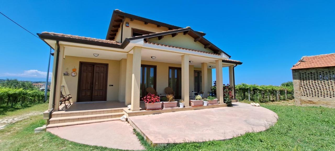 B & B Le Tre Rose Tollo ภายนอก รูปภาพ