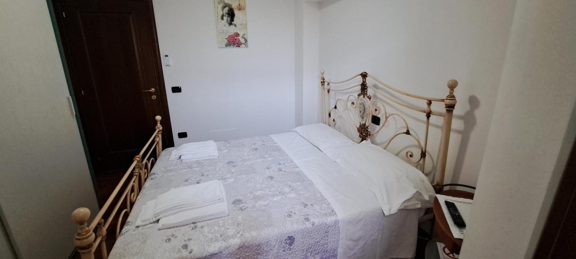 B & B Le Tre Rose Tollo ภายนอก รูปภาพ